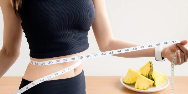 La bromelina fa sgonfiare? Guida all'uso, cellulite e ritenzione idrica