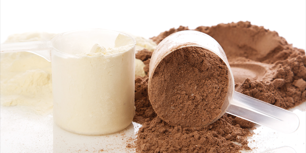 Proteine in polvere: a cosa servono e come assumerle