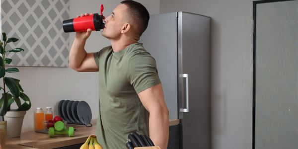 Mass gainer: a cosa serve, come funziona e quando assumerlo