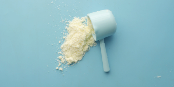 Quante proteine in polvere al giorno: dosi, quando e come assumerle