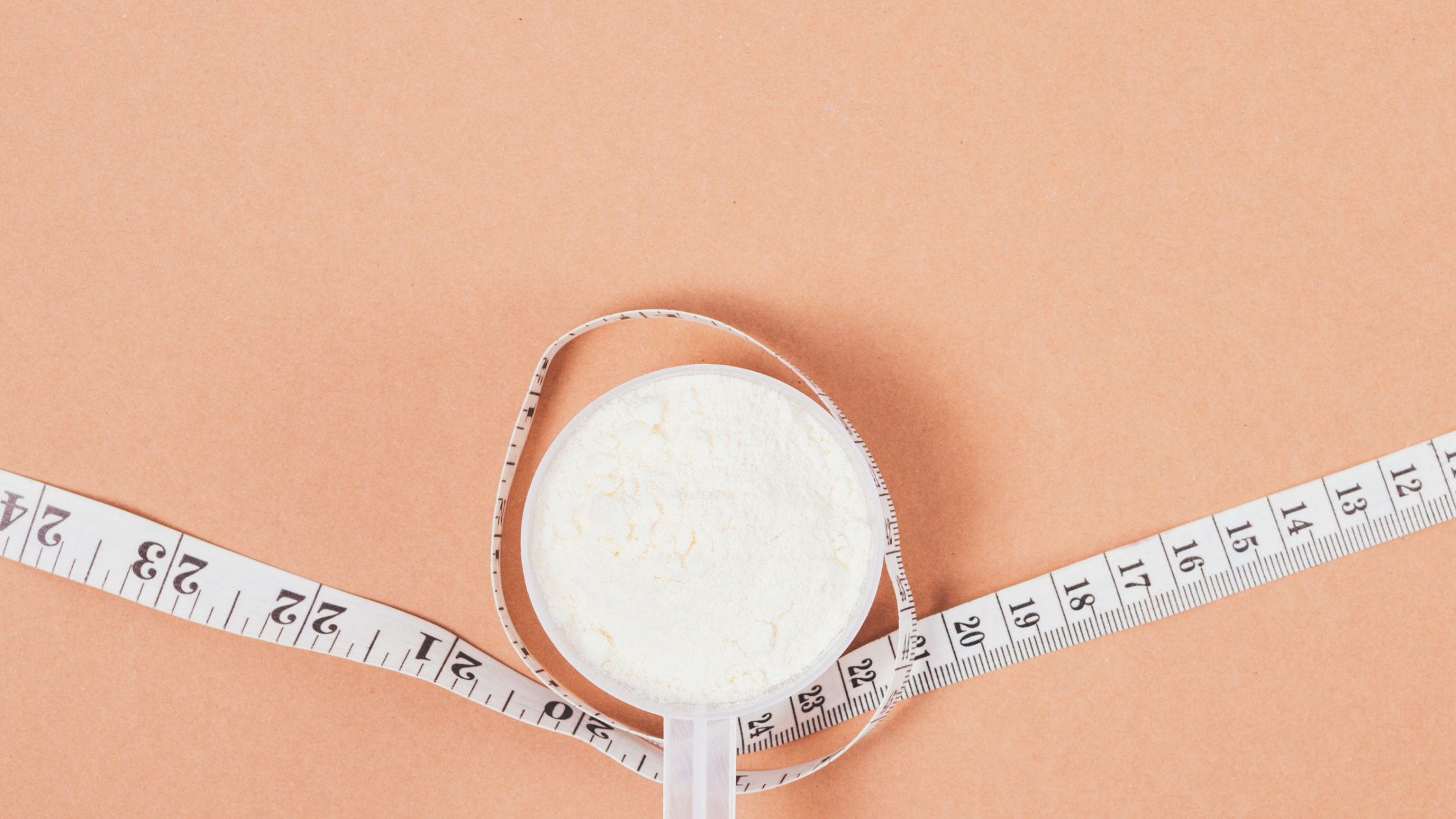Quante proteine al giorno: quanti grammi, per i diversi obiettivi e l'assunzione da alimenti e integratori